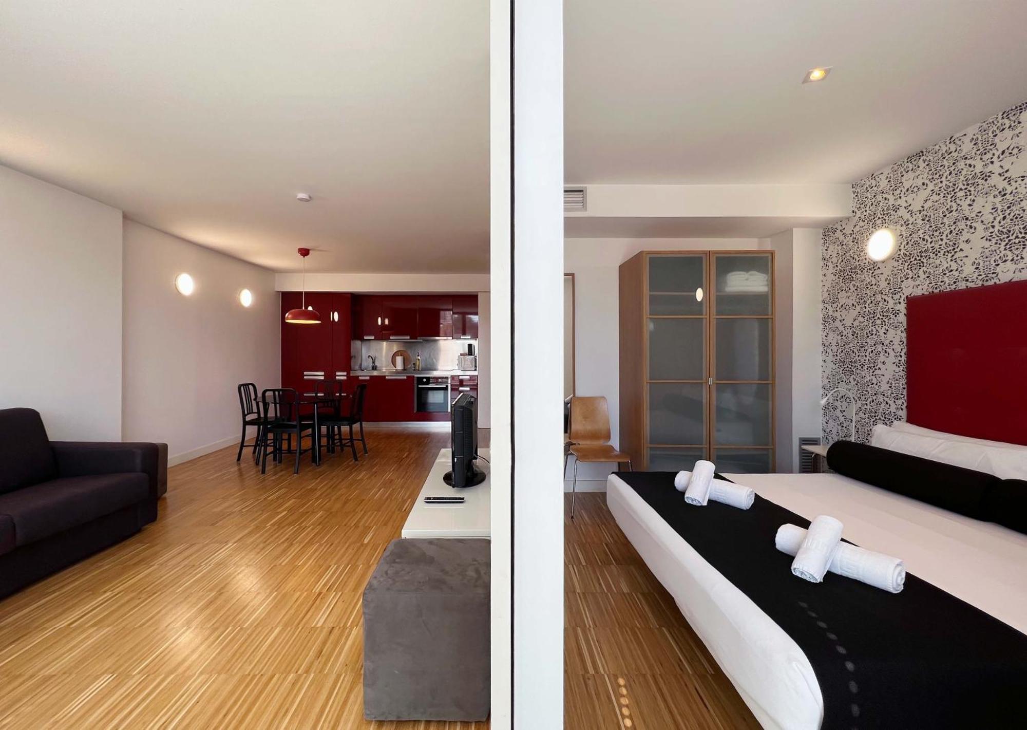 Stay U-Nique Apartments Pellaires Barselona Dış mekan fotoğraf