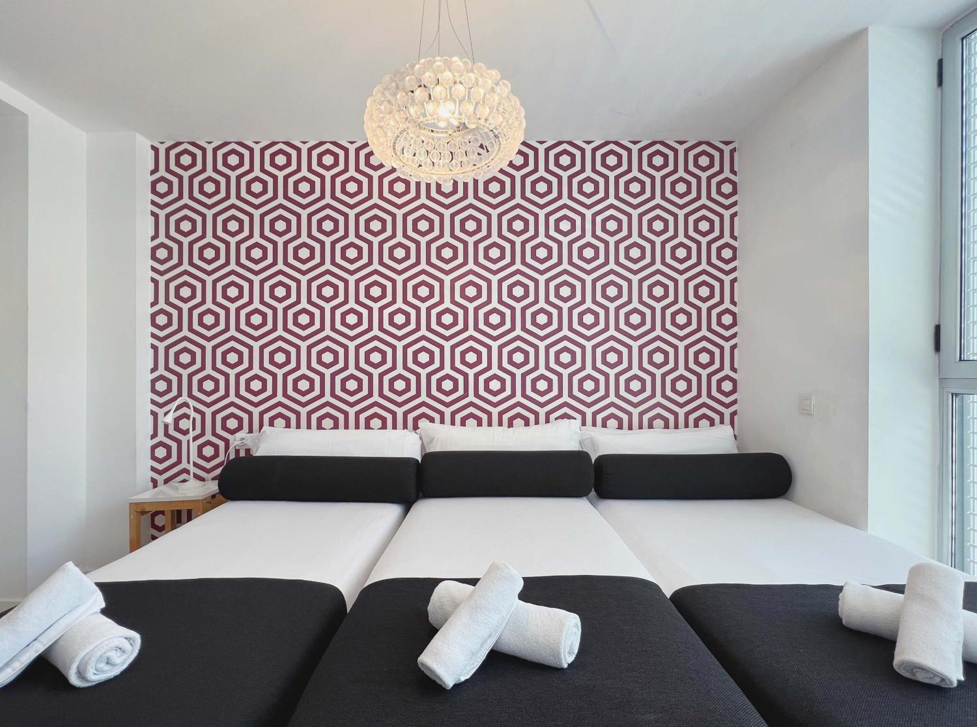Stay U-Nique Apartments Pellaires Barselona Dış mekan fotoğraf